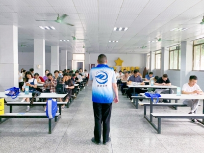 反诈宣传在行动，垃圾分类树新风
